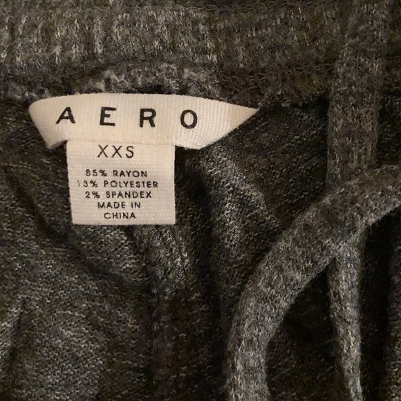 AERO Shorts - Picture 2 of 3